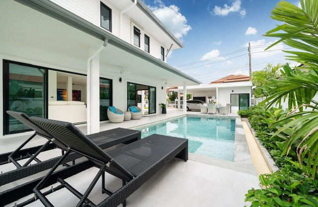 New & Luxurious Bangtao 4Bed Private Pool Villa