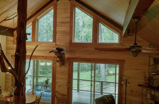 New Luxury Tree Chalet near Dupont State Forest