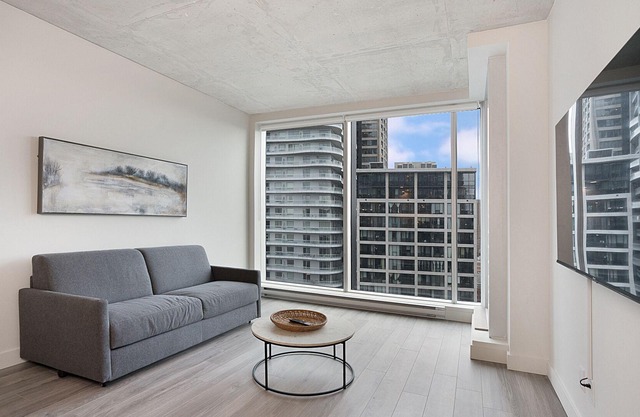 New Luxury Unit in Heart of MTL 906 | Metro access
