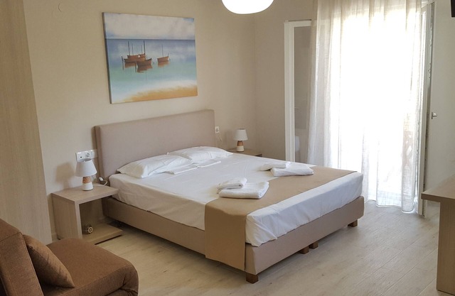 New Minimalistic Studio apartment (1)