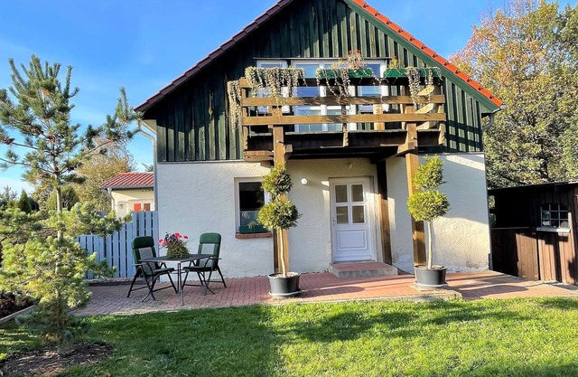 New modern vacation apartment, separate entrance, near the lake - Ferienwohnung Sylvia