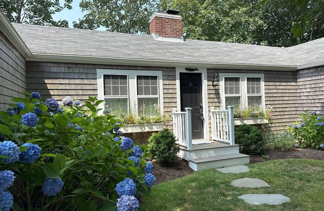 New Nantucket Listing: 3-bedroom Adorable Monomoy Home
