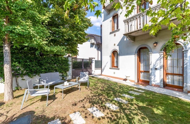 NEW! Pet-Friendly & Modern Apt with Garden x5