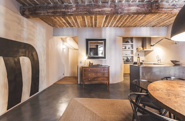 NEW PORTAL, LUXURY APARTMENT IN THE HEART OF SAINT TROPEZ