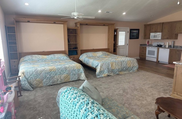 New Private Guesthouse!