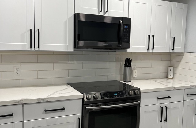 NEW! Private Modern Home Near Sky Harbor Airport! AFFORDABLE!