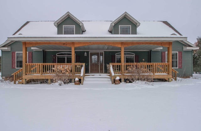 NEW! Quaint Farmhouse w/ Deck, Fire Pit & Grill!