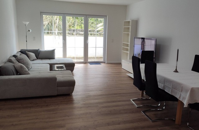 New, quiet 90 m² basement 2-room apartment near Cologne with terrace
