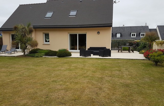 New quiet house with big terrace, 100m away from the beach