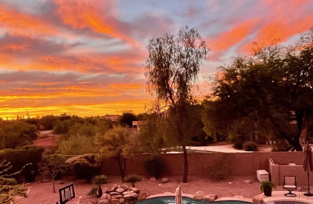 New! Resort-style Las Sendas. Pvt Heated Pool/Spa, Golf, Fam friendly backyard!