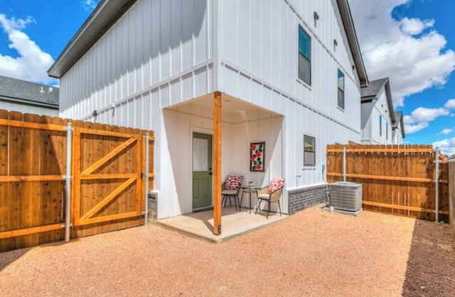 New! Rustic Retreat! 2 BR/2.5 BA