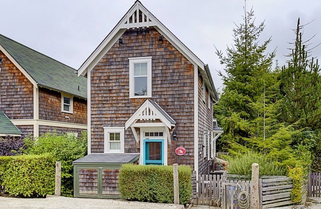 *New* Seabrook's Wave Chasers Refuge: Dog Friendly!