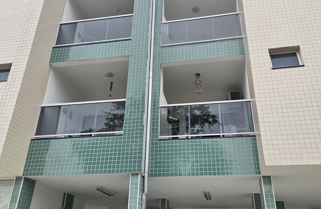 New, spacious apartment in Itaguá, great location, beaches, restaurants and shops