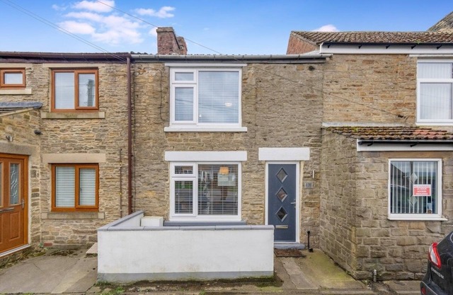 New! Spacious, Homey Vibes in Toft Hill, Sleeps 4