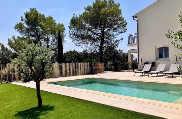 NEW - Spacious villa in the South of France with swimming pool