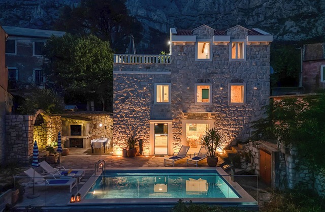 NEW! Stone house with pool, beautiful sea-view terrace with two bedrooms