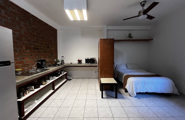 New Studio Apartment w/huge patio + AC