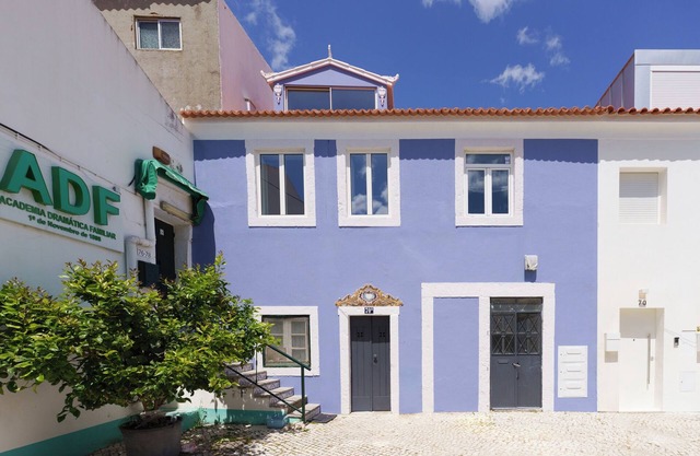 NEW! Stylish Portuguese Soul Retreat in Belém 4p