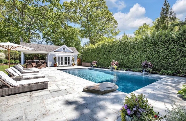 New Suffolk Compound w/Private Pool