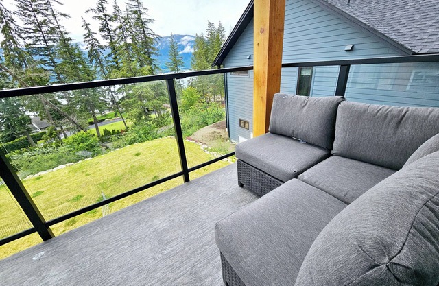 New suite with lake view