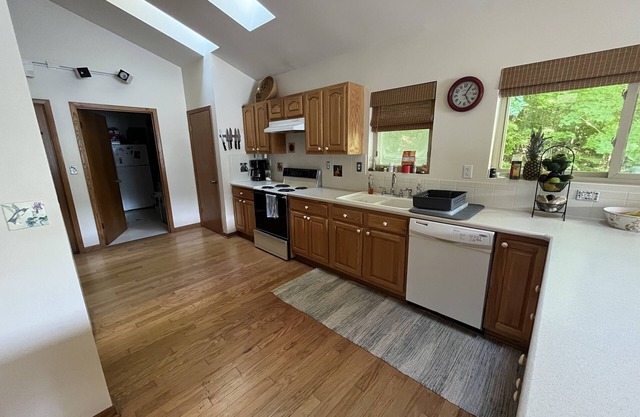 New to market- Beautiful year-round home on the South End of Skaneateles Lake