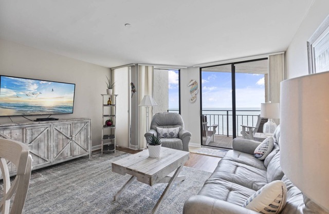 New to Rental Market! Perfect 1 Bedroom Oceanfront!