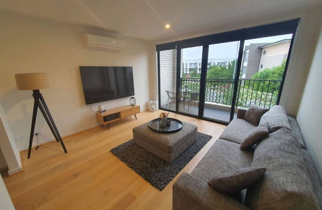 New to VRBO: Family Friendly 2BR Townhouse 5mins to Hospital