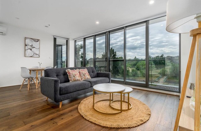 New to VRBO: Stylish 2BR Apt | 5 mins to Canberra Hospital!