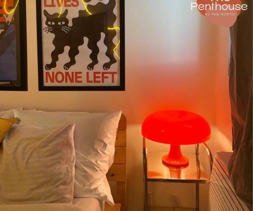 New Topfloor Studio in QC with Balcony Good for 3