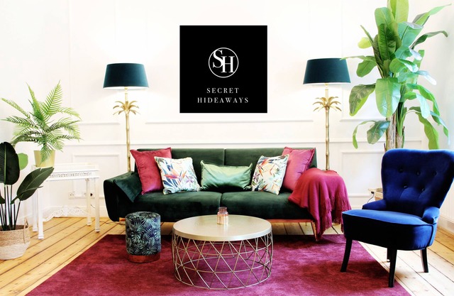 *New* tropical SECRET HIDEAWAY central+Alexa+WLAN+Netflix