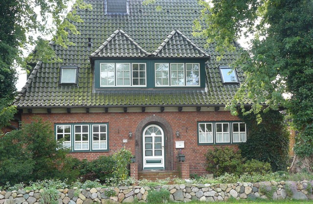 New vacation apartment in a single family house, by center and still in green