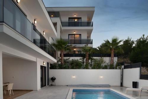 NEW ! Villa Palm Bay 1 & 2 with two heated pool - near sea