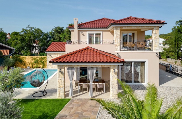 New villa with pool, beach - TRAVELER Reisebüro Krk - ID 2400
