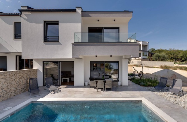 New villa with pool, sandy beach, sea view - TRAVELER Reiseburo Krk- ID 2399