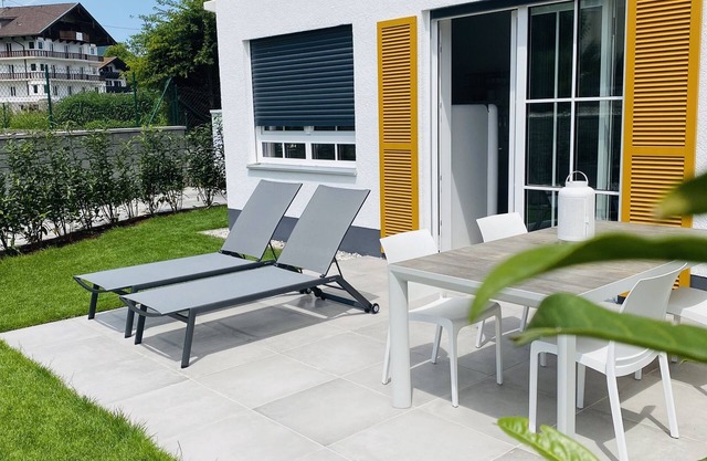 New, with garden, garage parking space, own children's room and yoga & fitness gadgets