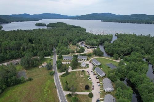 Newfound Lakeside Retreat