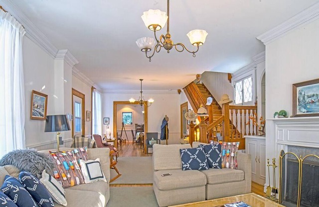Newly available! Idyllic waterfront cottage in the heart of Georgeville, Quebec,