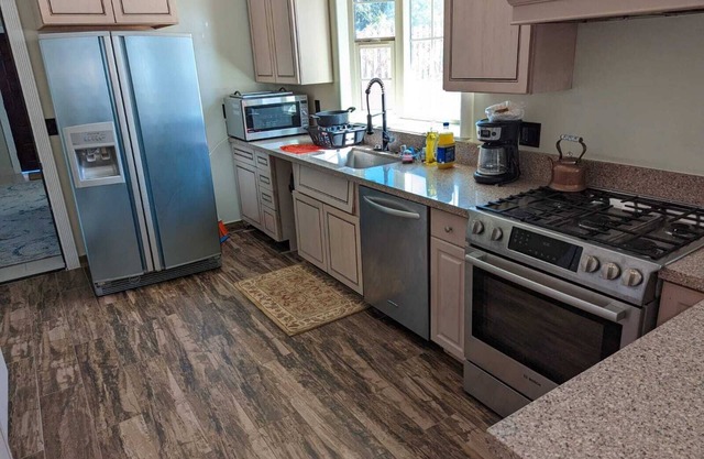 Newly Built Country Home - Privacy, Great Views, & Only 15 Minutes to the City!
