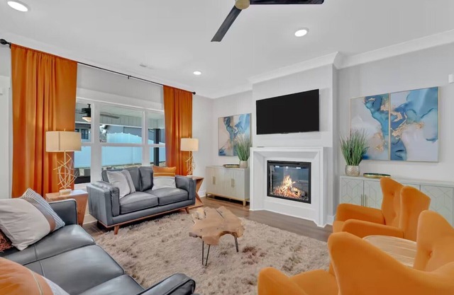 Newly built, fully equipped Knoxville home for 10!
