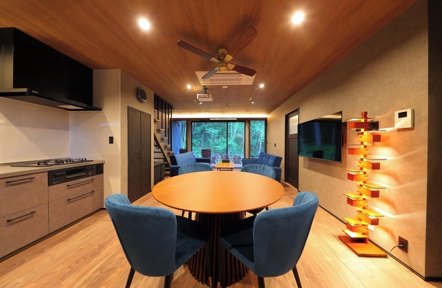 Newly built in July 2025 Contrast of forest and light Premium stay Bonfire BBQ 14 people /Minamitsurugun Yamanashi