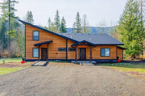 Newly built Modern Chalet at Mt. Hood Village