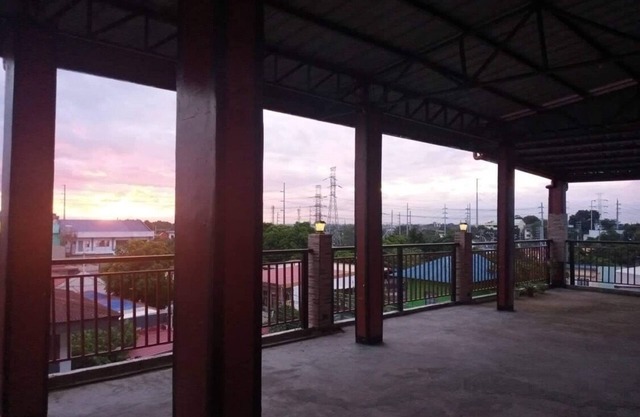 Newly Built Penthouse with Great Panoramic View