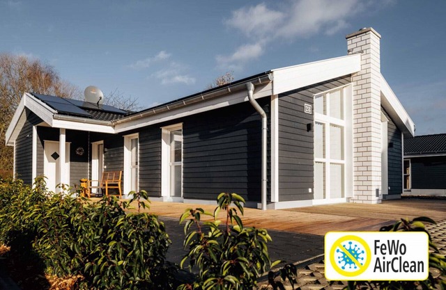 Newly built vacation home in a perfect location with fireplace, sauna, whirlpool