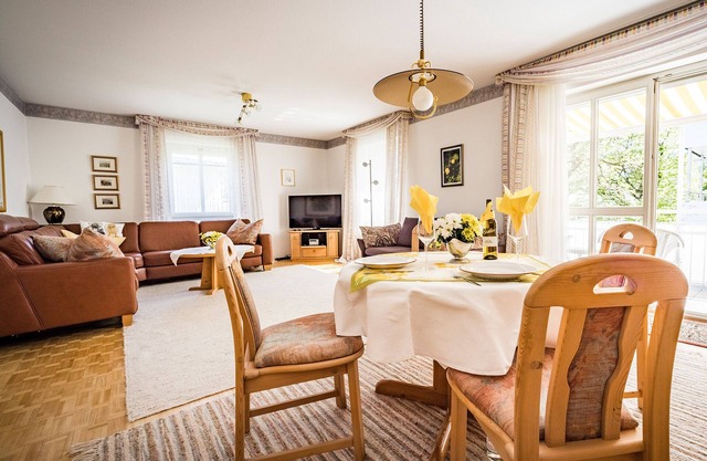 Newly furnished vacation apartment - 4 persons, 69sqm, sunny balcony with mountain view