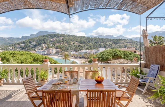 Newly House on the Beach with Sea View, Garden and Wi-Fi
