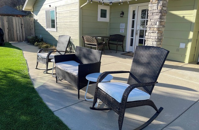 Newly Listed - Granite Hill - 2 Queen Bedroom Guest Suite A