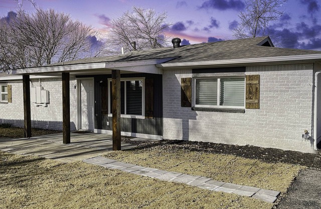 Newly remodel home 2BD/2BATH, 15min to dwtn Tulsa.