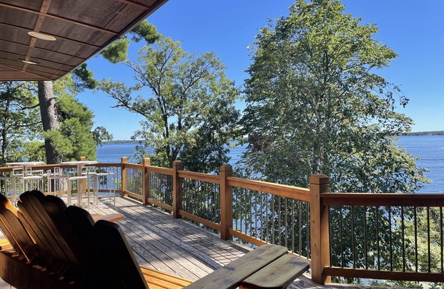 Newly Remodeled 7 Bedroom Retreat on West Gull Lake