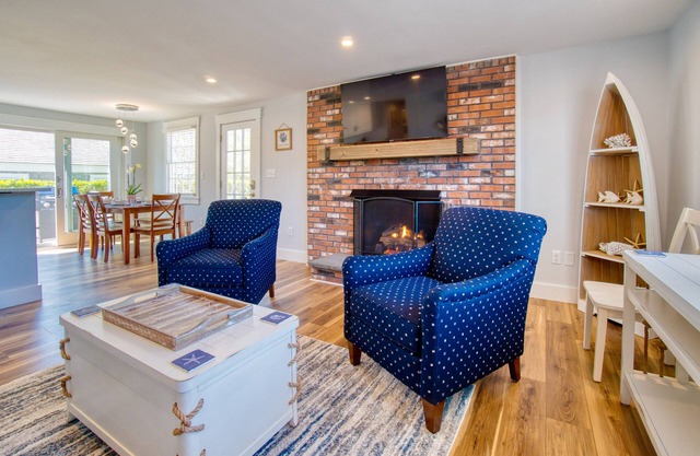 Newly remodeled cottage on a shell street in Siasconset, MA - Nantucket Island
