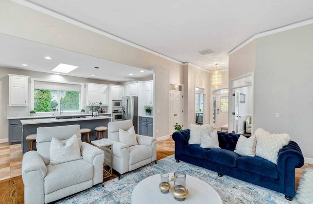 Newly Remodeled! Modern Luxe Home w. Hot Tub